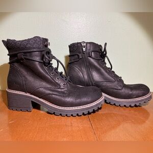 boc Arklow lace-up combat moto ankle boots, block heel, black faux suede, size 6